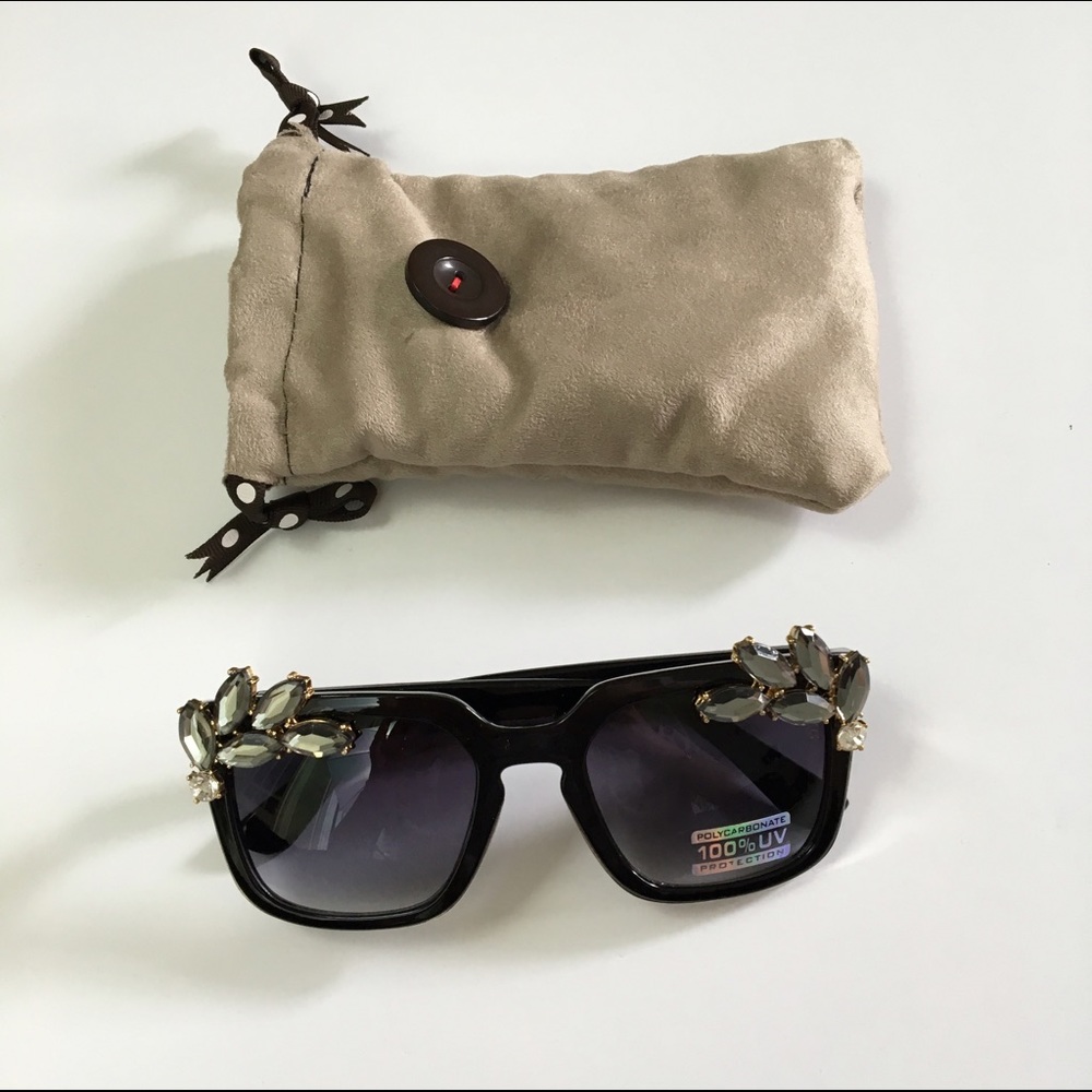 Embellished Black Rhinestone Sunglasses - Picture 3 of 4
